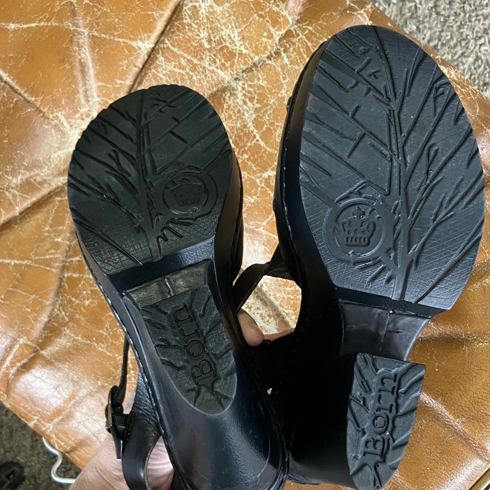 Born Two-Tone Leather T-Strap Sandals wedges 1970’s- Black & Brown 8 - Picture 9 of 9